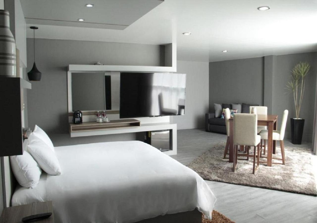 Esduma Hk Hotel Pachuca Exterior photo