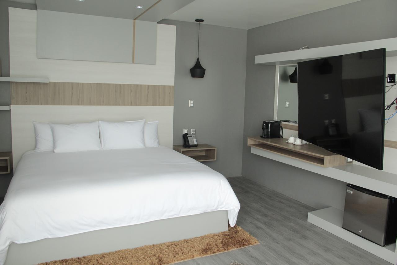 Esduma Hk Hotel Pachuca Exterior photo